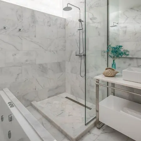 Villa Binibequer Vell Sleeps 8 With Pool Air Con And Wifi Binibeca